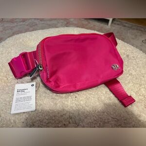 NWT Lululemon Everywhere Belt Bag 1L in Sonic Pink